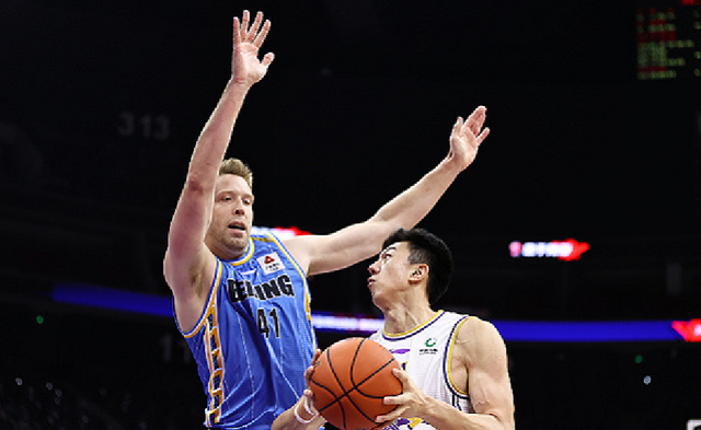 开云体育下载-包含国际比赛日费城76人豪取连胜广东宏远手感冰凉备战西甲，现场解说直呼：罗马围绕意甲完成体检的词条